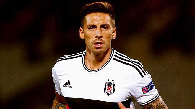 ŞOK! Beşiktaş'a Sosa'dan kötü haber!