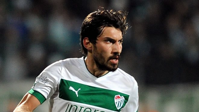 Şener Özbayraklı sözleşmesini feshetti!