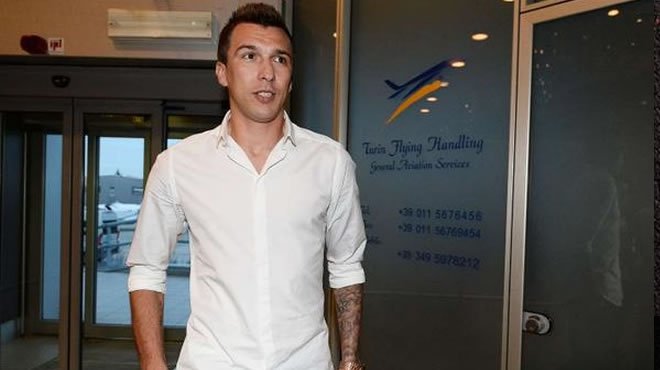 Mandzukic imza için Torino'da!