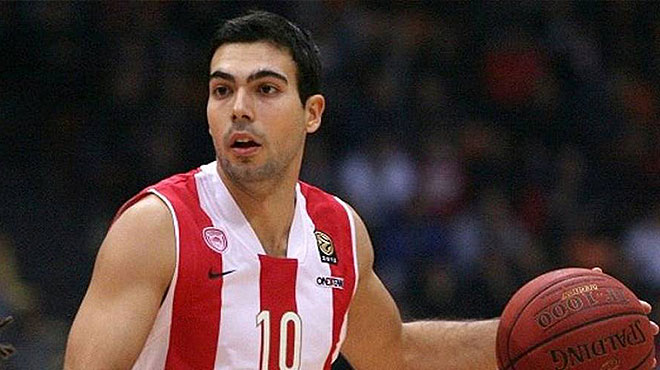 Sloukas yarın imzalıyor