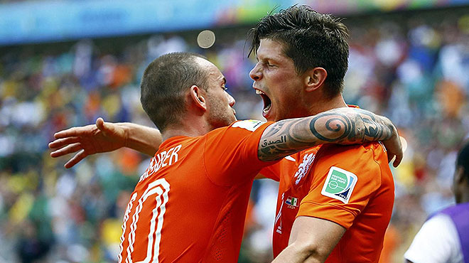 Sneijder Huntelaar'ı getiriyor!