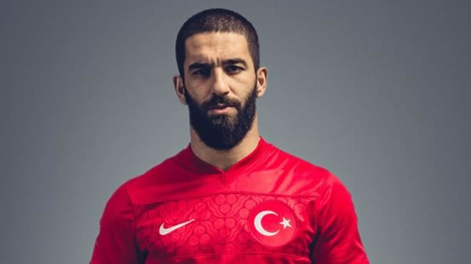 Arda o ayeti paylaştı sosyal medya yıkıldı