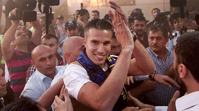 Van Persie‘nin imza töreni belli oldu!