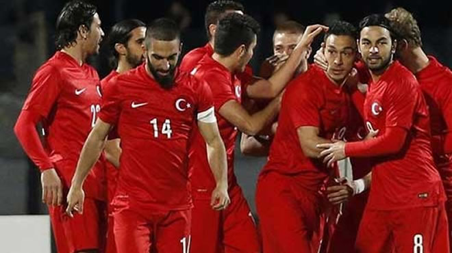 Hollanda maçının biletleri tükendi