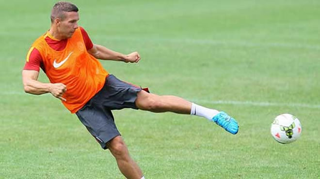 Podolski şov yaptı!