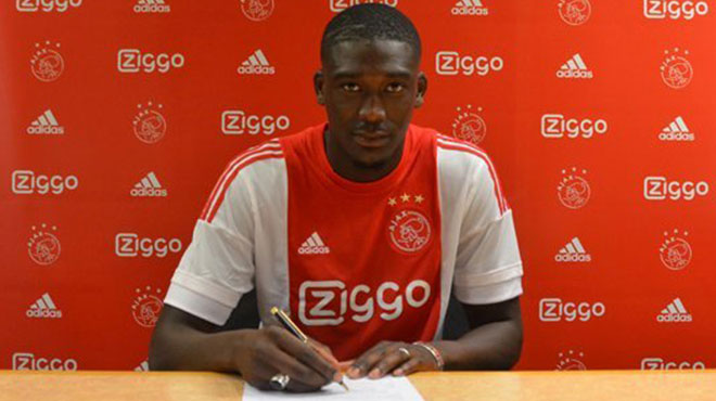 Ajax Sanogo'yu kiraladı!