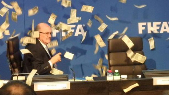 Blatter‘a şok protesto!