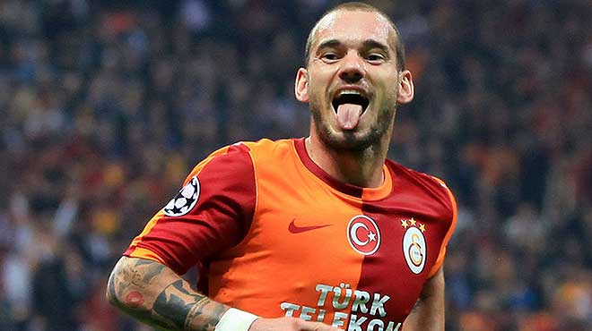 Sneijder ücretini indiriyor!