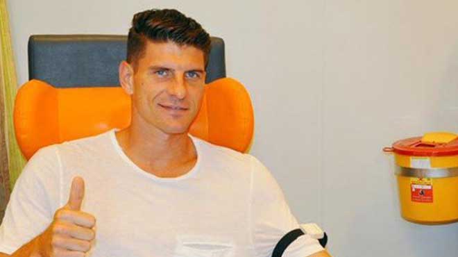 Mario Gomez, sağlık kontrolünden geçti!