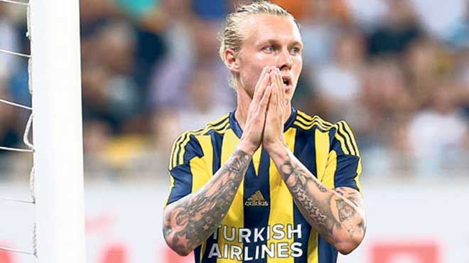 Simon Kjaer'e eleştiri