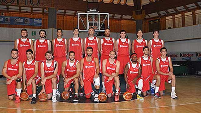 12 Dev Adam sahne alıyor