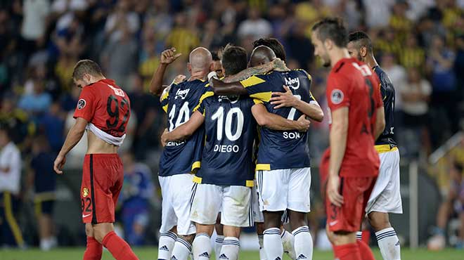 F.Bahçe, Barça ve Real'e kafa tutuyor!