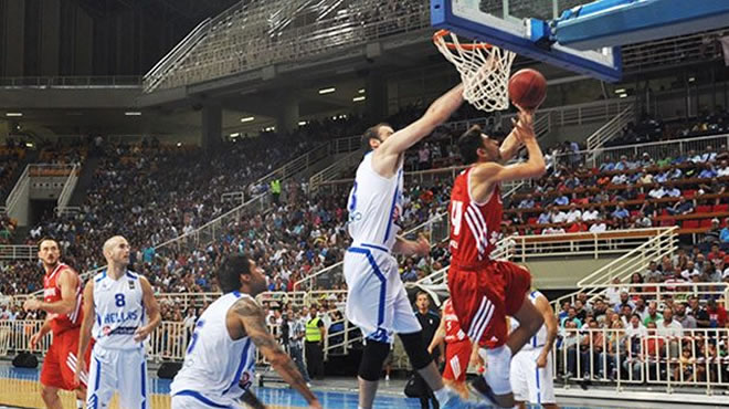 Devler, Komşu'yu aşamadı: 62-58