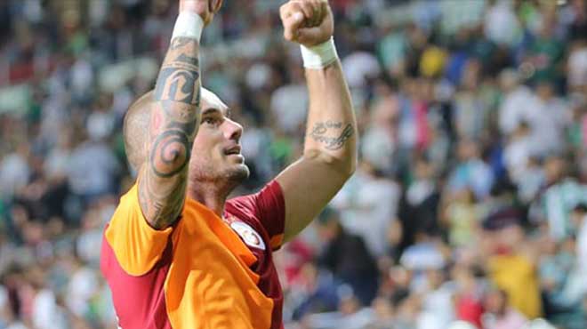 Galatasaray‘da herkes bunu konuşuyor! Sneijder...