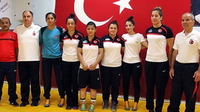 Kadın milliler finali hedefliyor!