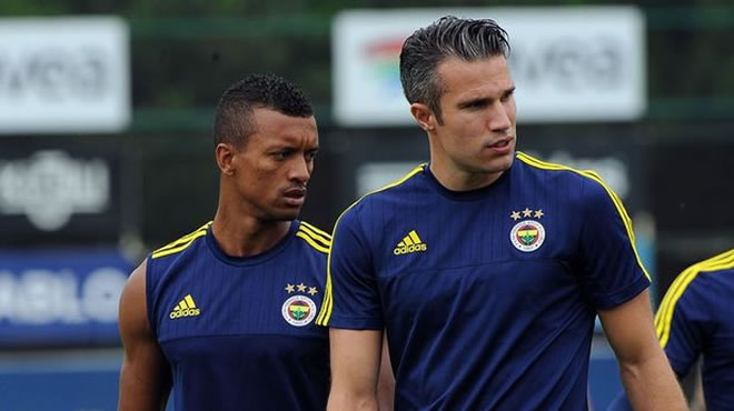 Mbia, Nani ve Van Persie'den daha iyi!