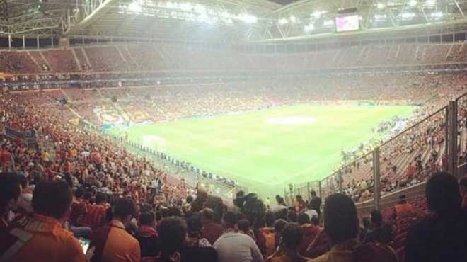 TT Arena tribünlerinde istifa sesleri!
