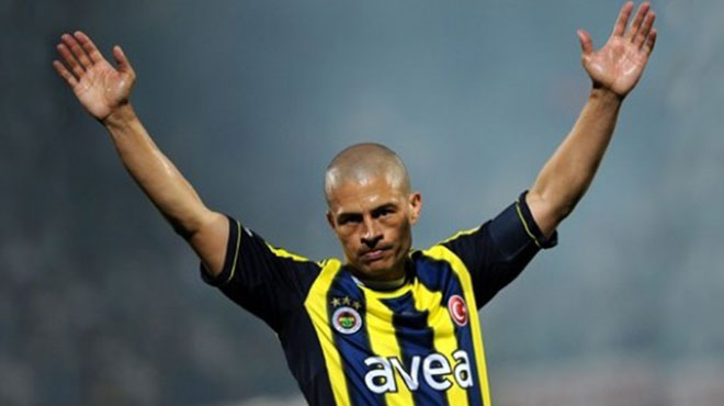 Alex de Souza'dan Pereira'ya eleştiri!