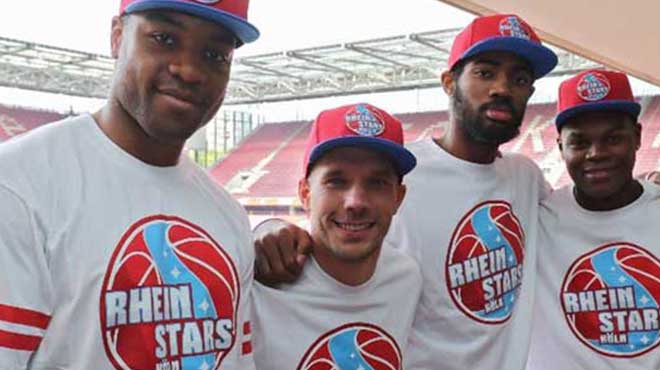 Podolski basketçi oldu!
