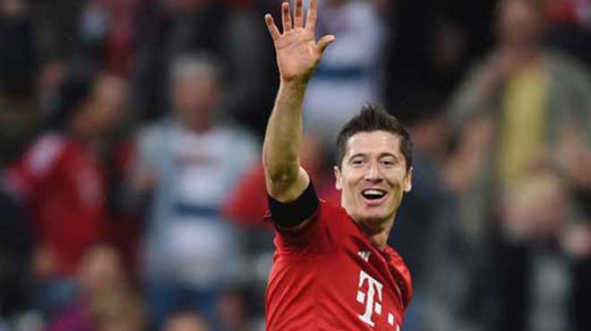 Lewandowski rekorları parçaladı