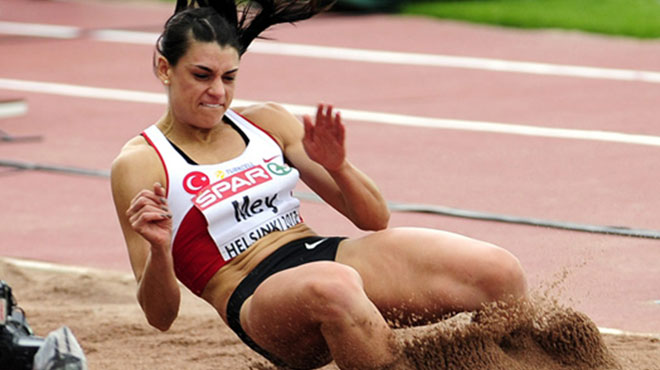 Karin Melis May geri döndü!