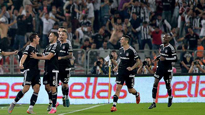 Dev derbinin kazananı Beşiktaş!