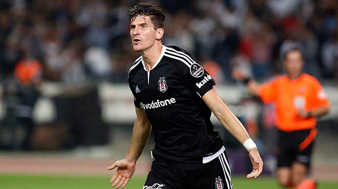 Mario Gomez'den büyük müjde!
