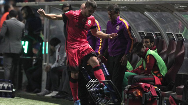 Podolski'ye şok ceza!