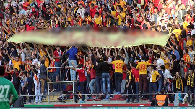 Kayseri’de olay pankarta polis el koydu!