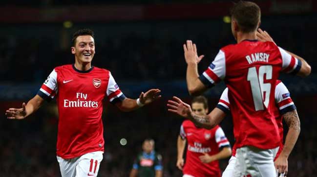 Mesut Premier Lig tarihine geçti!