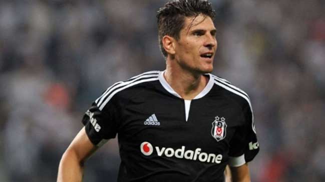Gomez, Löw’ün de yüzünü güldürdü