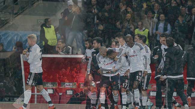 FLAŞ! UEFA'dan Beşiktaş'a soruşturma!