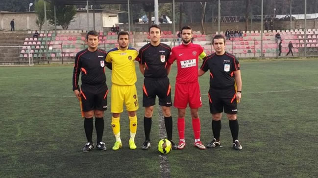 Türk futbol tarihi böyle kavga görmedi!