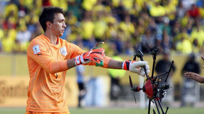 Yok artık Muslera! Bunu da tuttu…