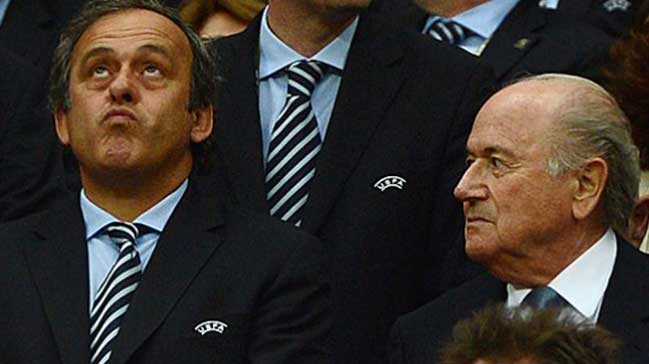 FIFA Platini ve Blatter'a şok!