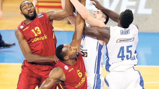 Galatasaray ilk kez kaybetti!