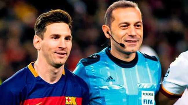 Messi, Cüneyt Çakır'dan kaçamadı!