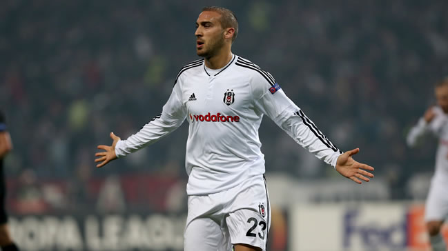Cenk Tosun'a iki gol yetmedi özür diledi