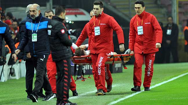 Arena'da talihsiz an! Devam edemedi...