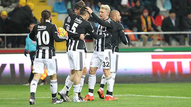 Beşiktaş derbiye kayıpsız gidiyor!