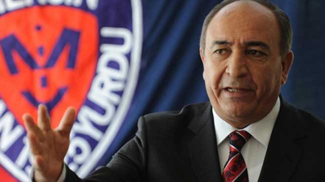 8 yılda 9 kez seçilip ilkleri yaşattı
