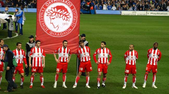 Yunan futbolcular, sözden ötesini istiyor