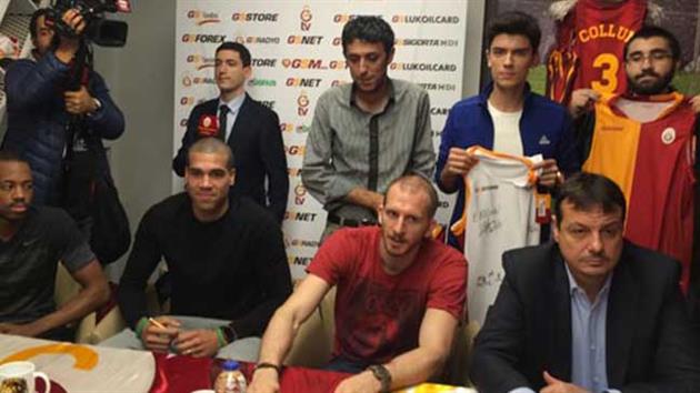 G.Saray yeni formalarını tanıttı
