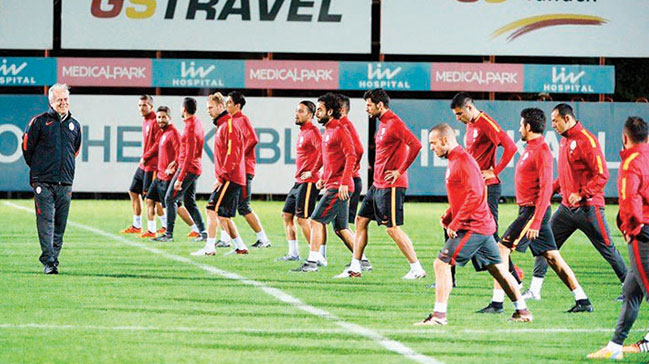 G.Saray'da büyük temizlik!