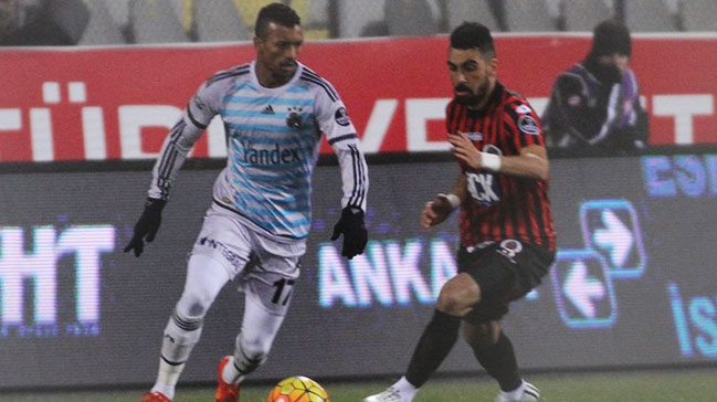 Nani'den isyan! 'Bacağımı kırabilirdi...'