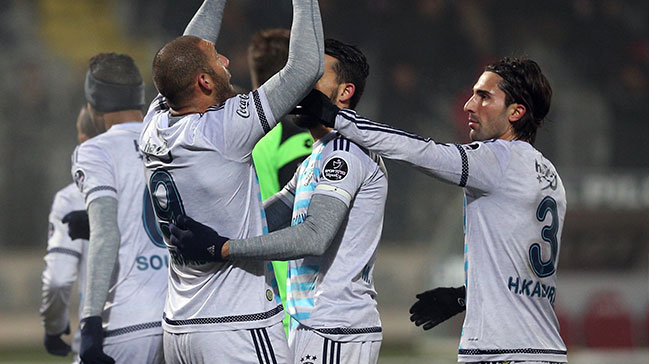 Fenerbahçe'den kritik galibiyet!