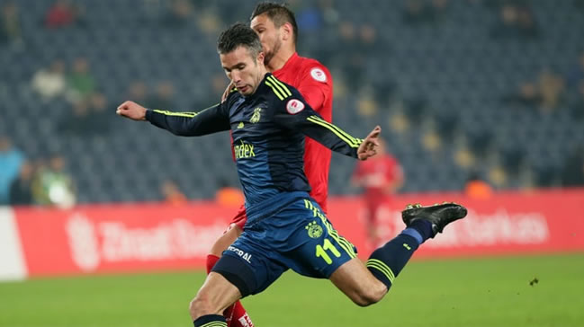 Van Persie'den yeni yıl hediyesi