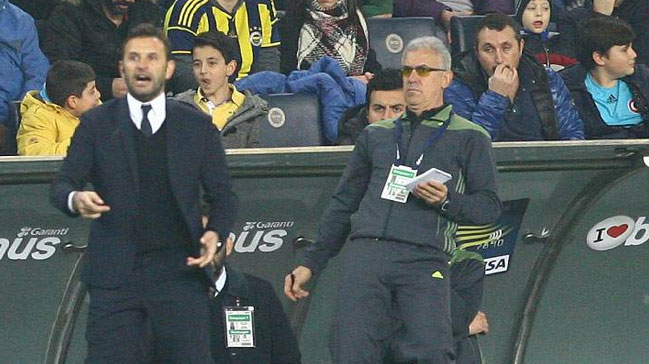 Okan Buruk hakeme isyan etti! 'Komedi'