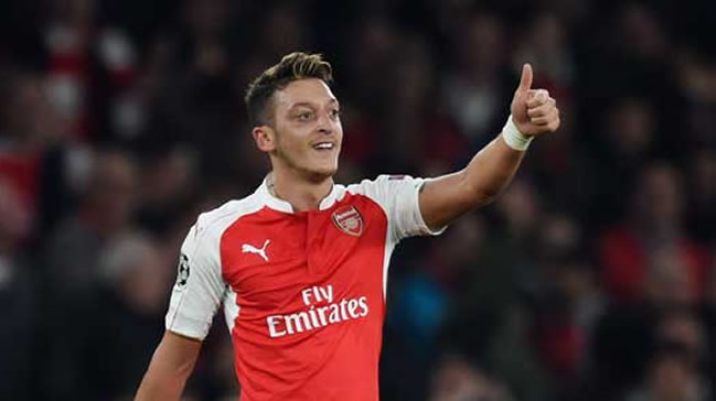Mesut Özil: Ben Fenerbahçe'ye gideceğim