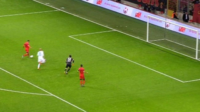 Umut Bulut öyle bir pozisyon kaçırdı ki!